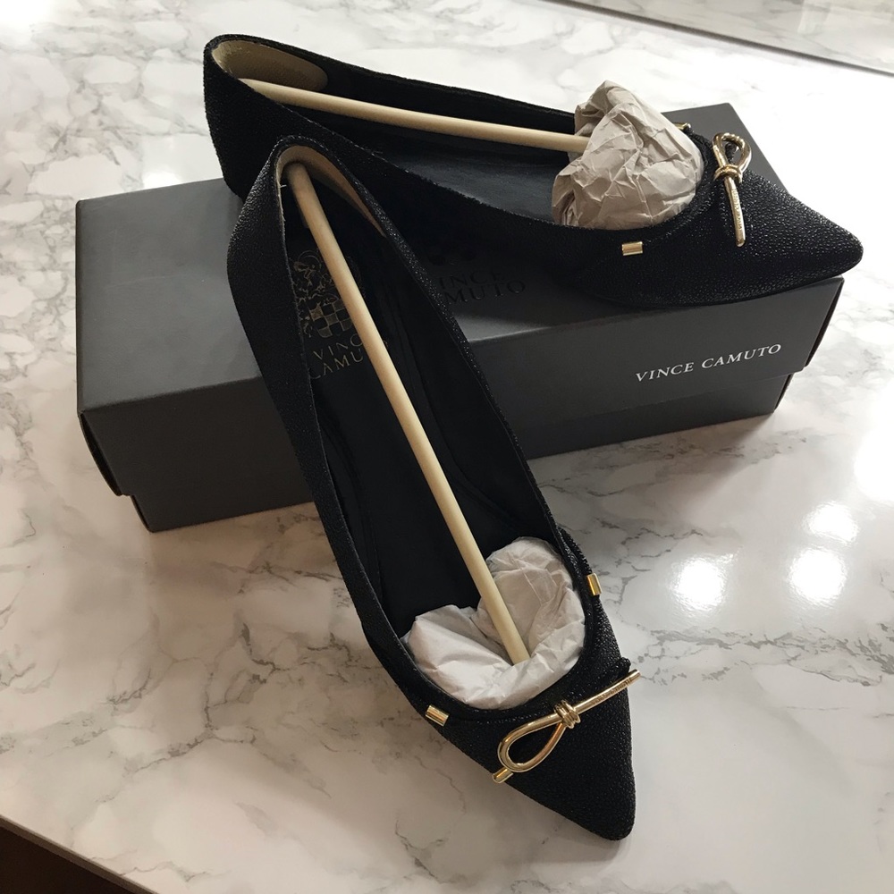 Vince Camuto pointed toe flats